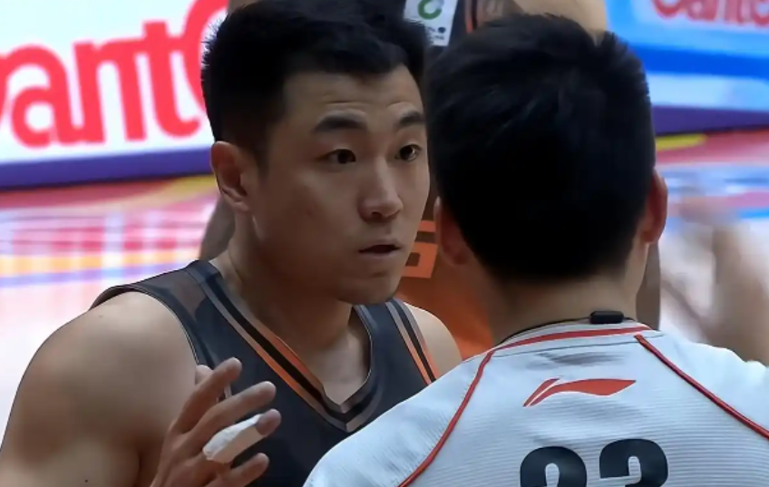 hth-济南主场迎首胜!山东男篮93比87胜广厦,豪取三连胜,外援砍53分